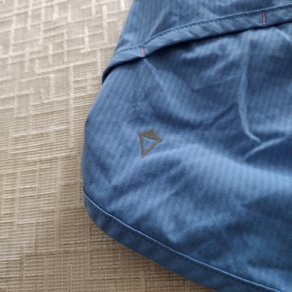 Ivivva by Lululemon Kids Speedy Shorts Blue Girls Size 12 Athletic Activewear - Picture 3 of 11